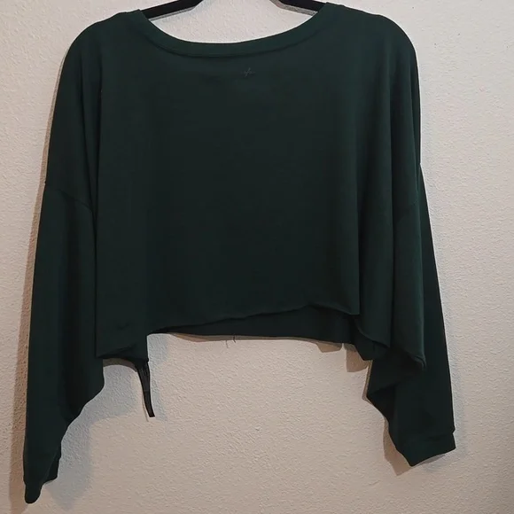 UO Out From Under Cropped Tee Green Small - Picture 5 of 6